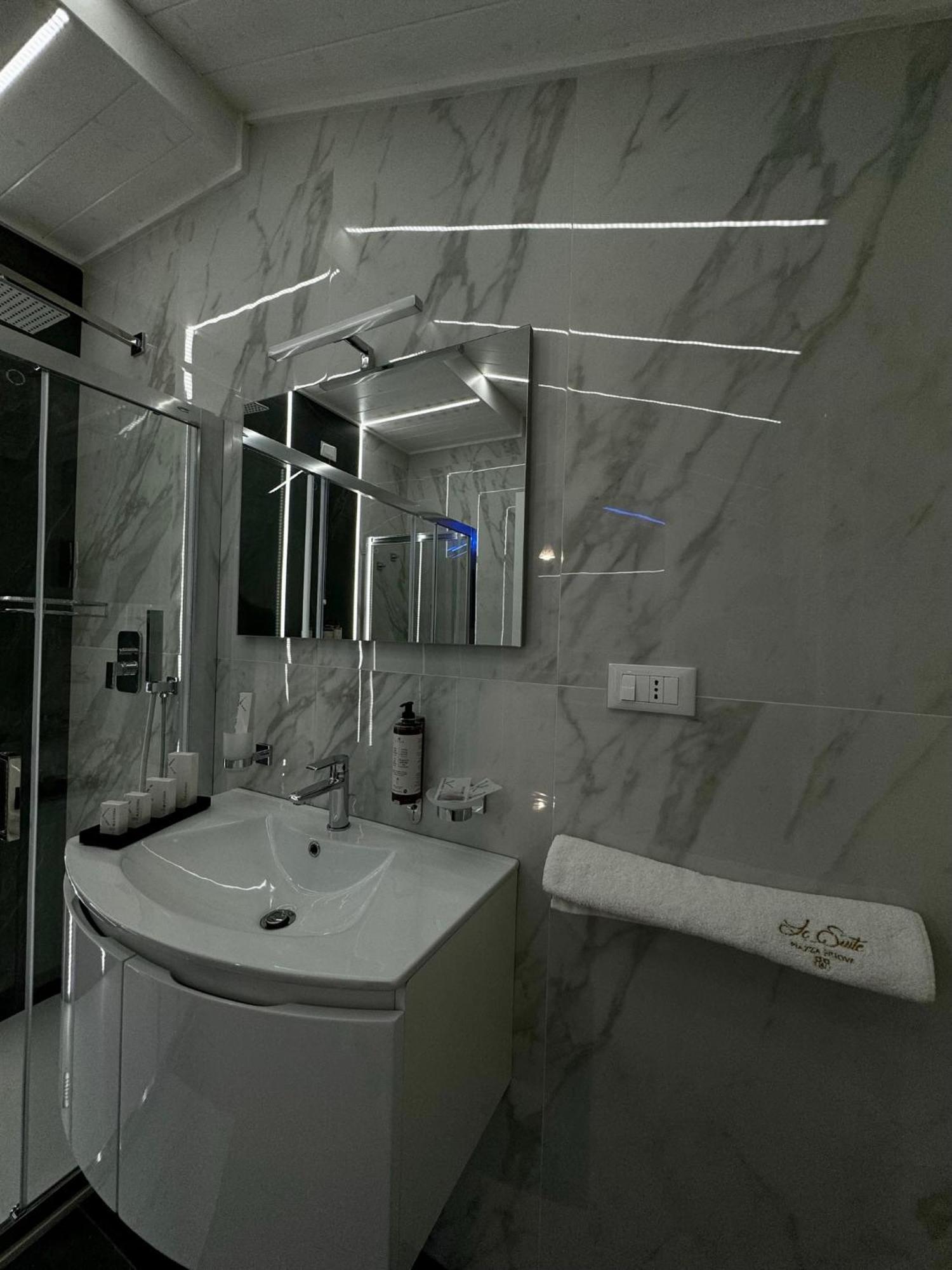 Le Suite Piazza Nuova 福查 外观 照片